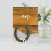Horseshoe Pearls Country Stall Wedding RSVP Card (Stehend Vorderseite)