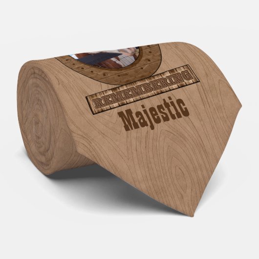 Horseshoe Wood Look Foto Krawatte (Gerollt)