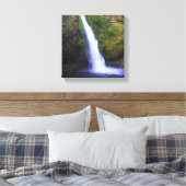 Horsetail Falls, Oregon Leinwanddruck (Insitu (Schlafzimmer))