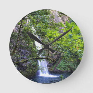 Horsetail Falls Runde Wanduhr