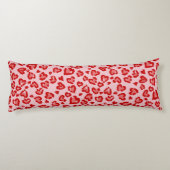 Hört Leopard Muster in Rot auf Blush Seitenschläferkissen (Rückseite)