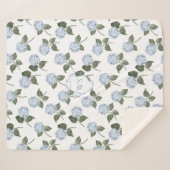 Hortensien-Blüten-Monogramm Sherpadecke (Vorderseite (Horizontal))