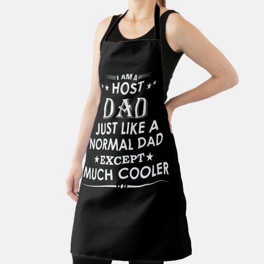 Host-Vater wie normaler Vater, aber viel cooler Schürze (InSitu)