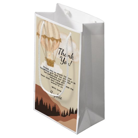 Hot Air Balloon, Adventure Awaits, Earth Tone Kleine Geschenktüte (Vorderseite Schrägansicht)