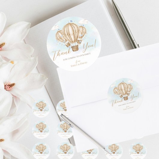 Hot Air Brawn Balloons blauen Fahnen Wolken vielen Runder Aufkleber