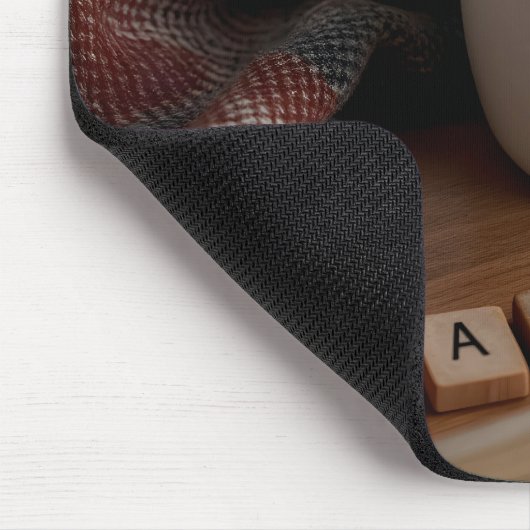 Hot Cocoa mit Word Tiles Mousepad (Ecke)
