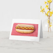 Hot Dog auf überprüfter Picnic-Tabelle Karte (Gelbe Blume)