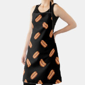 Hot Dog Fast Food Muster auf schwarzem Hintergrund Schürze (InSitu)