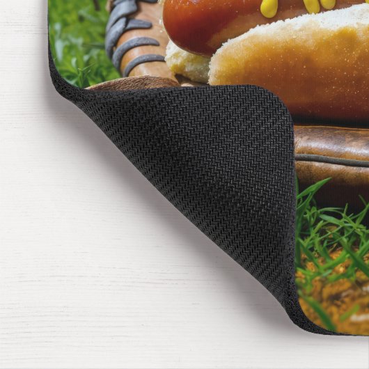 Hot Dog in Baseball Handschuh Mousepad (Ecke)