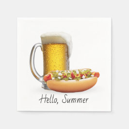 Hot Dog und Bier auf Weiß Serviette