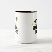 Hot Flashes. Heavy Lifts Coffee  Zweifarbige Tasse (Mittel)