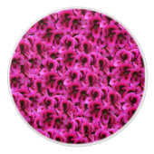 Hot Magenta Geranium Blume, Keramikknauf (Vorderseite)