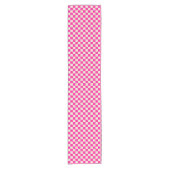 Hot pink and tan checkerboard pattern kurzer tischläufer (Vorderseite)