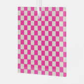 Hot pink and tan checkerboard pattern ornament aus glas (Vorderseite links)