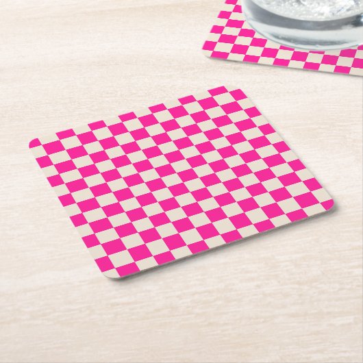 Hot pink and tan checkerboard pattern rechteckiger pappuntersetzer (angewinkelt)