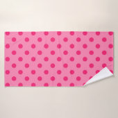 Hot Pink auf rosa Polka Dots Design Badehandtuch (Badehandtuch)