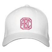 Hot-Pink-bestickte Hat-Monogramm auf weißer Kappe (Vorderseite)