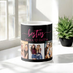 Hot Pink Besties Freunde 3 Foto Collage Keepake Kaffeetasse<br><div class="desc">Feiern Sie Ihre Freundschaft mit den Hot Pink Besties Friends 3 Foto Collage Keepake Kaffee Tasse. Diese lebendige Tasse besticht durch eine wunderschön gestaltete Collage aus drei hochgeschätzten Fotos, in der Sie unvergessliche Momente mit Ihren besten Freunden erleben. Das brandneue, rosa Design verleiht dieser Touch eine lustige und stilvolle Note...</div>