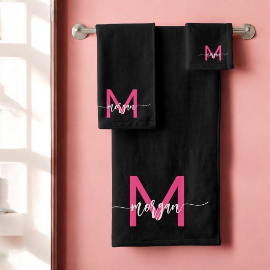 Hot Pink Black Modern Script Name Girl Monogram Badhandtuch Set