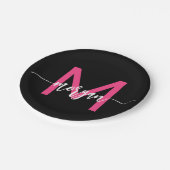 Hot Pink Black Modern Script Name Girl Monogram Pappteller (Schrägansicht)