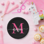 Hot Pink Black Modern Script Name Girl Monogram Pappteller<br><div class="desc">Fügen Sie Ihren Feiern eine Touch Chic hinzu mit unseren Hot Pink Modern Script Girly Monogram Name Paper Tellern! Diese Teller in einem lebhaften, rosa Design sind mit Ihrem Namen in einem eleganten, modernen Drehbuch für eine individuelle, stilvolle Touch personalisiert. Perfekt für Geburtstage, Party oder jeden besondere Anlass, verbinden sie...</div>