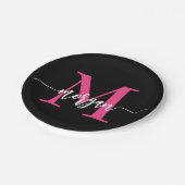 Hot Pink Black Modern Script Name Girl Monogram Pappteller (Schrägansicht)