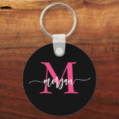 Hot Pink Black Modern Script Name Girl Monogram Schlüsselanhänger (Vorderseite)