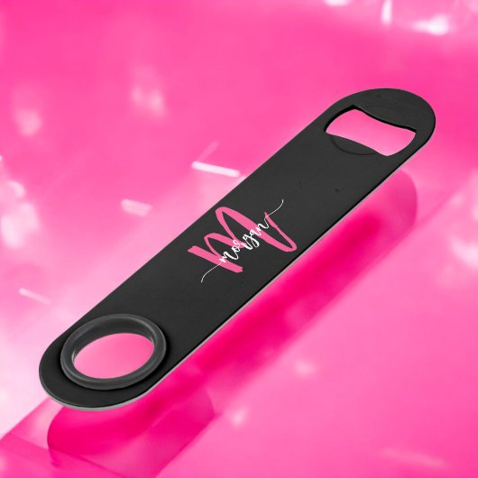 Hot Pink Black Modern Script Name Girl Monogram Speed Flaschenöffner