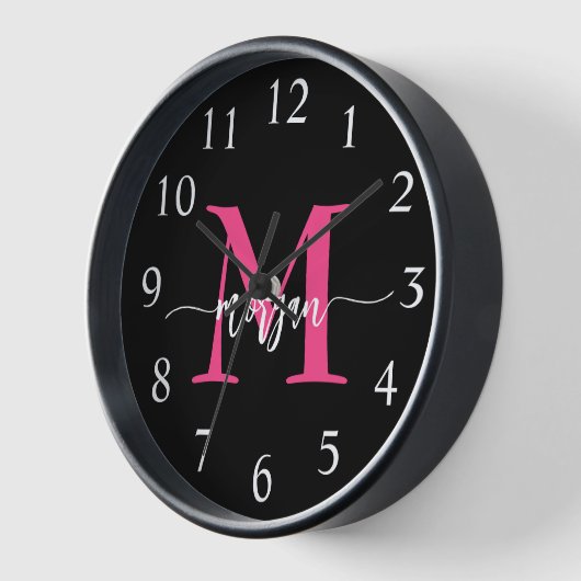 Hot Pink Black Modern Script Name Girl Monogram Uhr (Winkel)