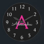 Hot Pink Black Script Girl Monogram Name Große Wanduhr<br><div class="desc">Hot Pink und Black Simple Script Monogram Name Clock. Das macht den perfekten süßen 16 Geburtstag,  Hochzeit,  Brautparty,  Jubiläum,  Babydusche oder Junggeselinnen-Abschied Geschenk für jemanden,  der Lieben glamourösen Luxus und schicke Stile.</div>