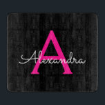 Hot Pink Black Script Name der Girl Monogram Schneidebrett<br><div class="desc">Schwarz und Heiß rosa einfache Script Monogram Name Cutting Board. Dies macht den perfekten Abschluss,  Geburtstag,  Hochzeit,  Brautparty,  Jubiläum,  Babydusche oder Junggeselinnen-Abschied Geschenk für jemanden,  die Lieben glamourösen Luxus und schicke Stile.</div>