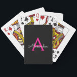 Hot Pink Black Script Name der Girl Monogram Spielkarten<br><div class="desc">Schwarz und Heiß rosa einfache Skriptmonogramm Name Playing Cards. Das macht den perfekten 16 Geburtstag,  Hochzeit,  Brautparty,  Jubiläum,  Babydusche oder Junggeselinnen-Abschied Geschenk für jemanden,  der Lieben glamourösen Luxus und schicke Stile.</div>