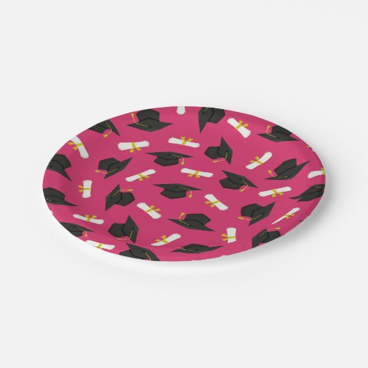Hot Pink Cap Diplomas Pattern Graduation Party Pappteller (Schrägansicht)