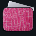 Hot-Pink-Croc-Imitate - Schutzhülle für den Schlau Laptopschutzhülle<br><div class="desc">Schützen Sie Ihren Laptop, Ihren e-Book-Reader oder Ihr Tablett mit einem individuellen Laptop-Ärmel von Zazzle. Aus 100% Neopren, diese leichten und wasserresistenten Ärmel. Zazzle individuelle Laptop-Ärmel in drei Größen, die sich perfekt für den Alltag und die Lebensdauer Ihres Aufenthalts eignen. Zeigen Sie unterwegs Ihre individuelle Ästhetik mit einer farbenfrohen, lebhaft...</div>