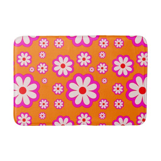 Hot Pink Daisies auf Burnt Orange 70er Retro Flora Badematte (Vorderseite)