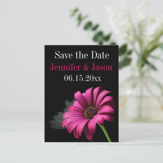 Hot Pink Fuchsia Gerber Daisy Speichern Sie die Da Ankündigungspostkarte (Stehend Vorderseite)