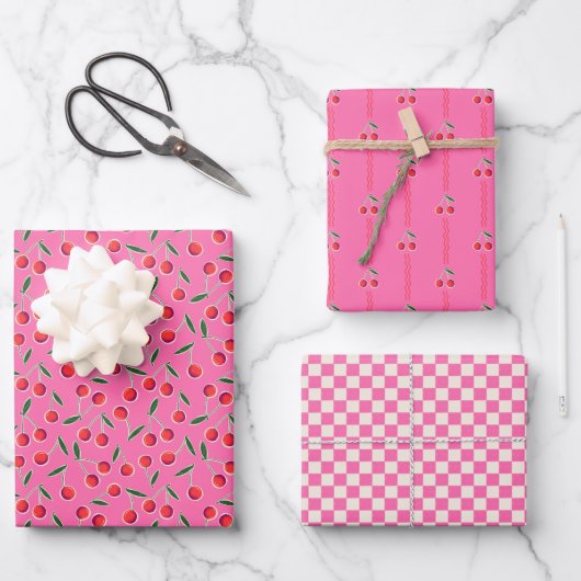 Hot Pink Funky Retro Berry Cherry und Schachbretts Geschenkpapier Set (Vorderseite)