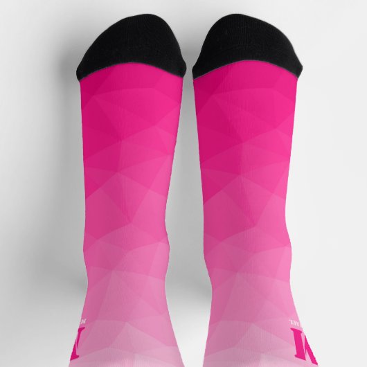 Hot pink geometric mesh pattern Monogram Socken (Oben)