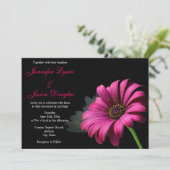 Hot Pink Gerber Daisy Blume Hochzeit Einladungen (Stehend Vorderseite)