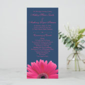 Hot Pink Gerbera Daisy Navy Blue Wedding Program Programm (Stehend Vorderseite)