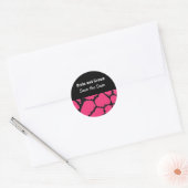 Hot Pink Giraffe Muster Save the Date Runder Aufkleber (Umschlag)
