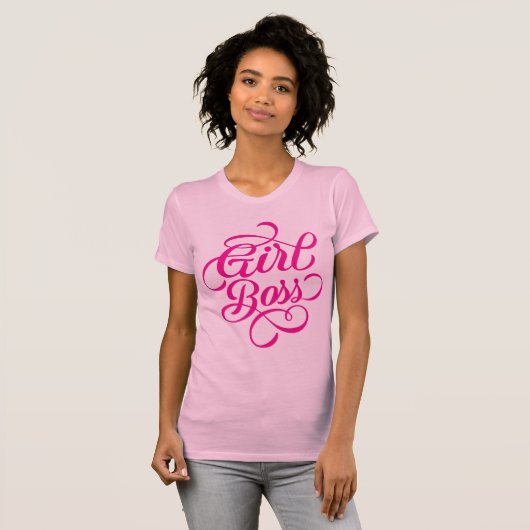 Hot Pink Girl Boss T-Shirt (Vorne ganz)