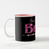 Hot Pink Glitzer Bridge und Diamonds on Black Zweifarbige Tasse (Links)