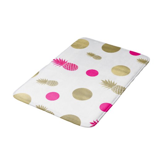 Hot Pink & Gold Dots & Pineapples Fun Summer Chic Badematte (Schrägansicht)