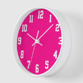Hot Pink mit weißen Sportnummern Uhr (Winkel)