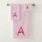Hot Pink Modern Script Girl Monogram Name Badhandtuch Set (Insitu)