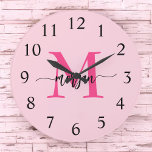 Hot Pink Modern Script Girl Monogram Name Große Wanduhr<br><div class="desc">Machen Sie mit unserer Hot Pink Modern Script Girly Monogram Name Large Clock eine mutige Aussage in Ihrem Raum! Mit einem lebhaften, heißen rosa Design und personalisiert mit Ihrem Namen in einem eleganten, modernen Drehbuch fügt diese Uhr jedem Zimmer eine stilvolle und persönliche Touch hinzu. Ideal für Schlafzimmer, Büroräume oder...</div>