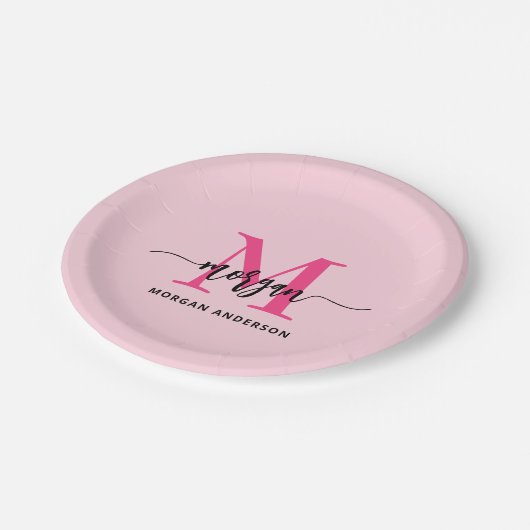 Hot Pink Modern Script Girl Monogram Name Pappteller (Schrägansicht)