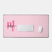 Hot Pink Modern Script Girl Monogram Name Schreibtischunterlage (Tastatur & Maus)