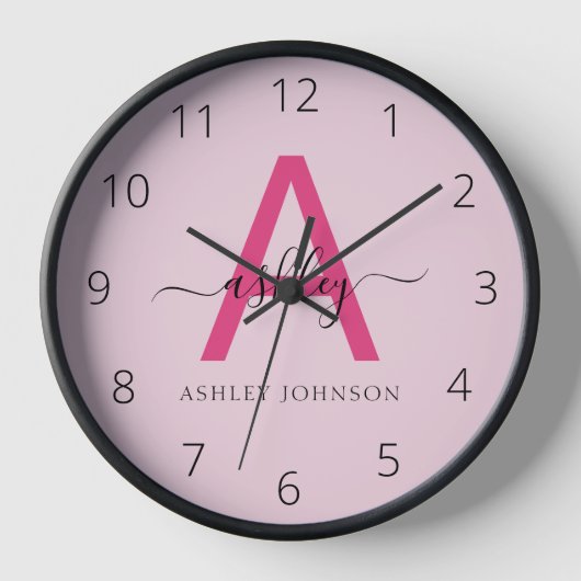 Hot Pink Modern Script Girl Monogram Name Uhr (Vorderseite)